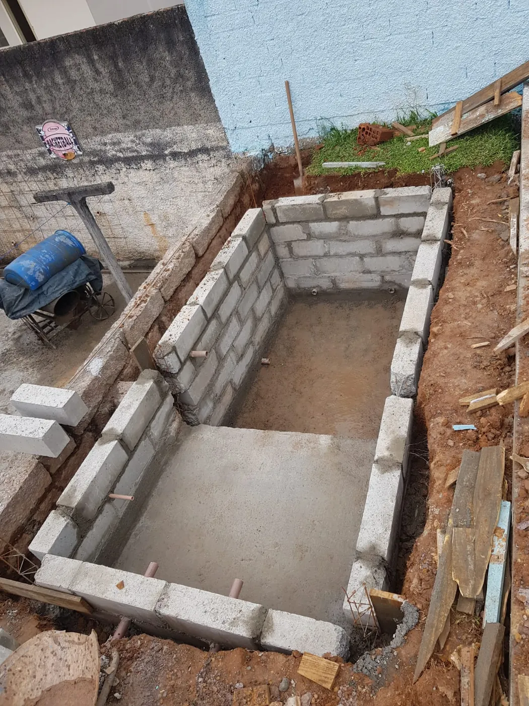 construção de piscina, da escavação ao acabamento, foto 2